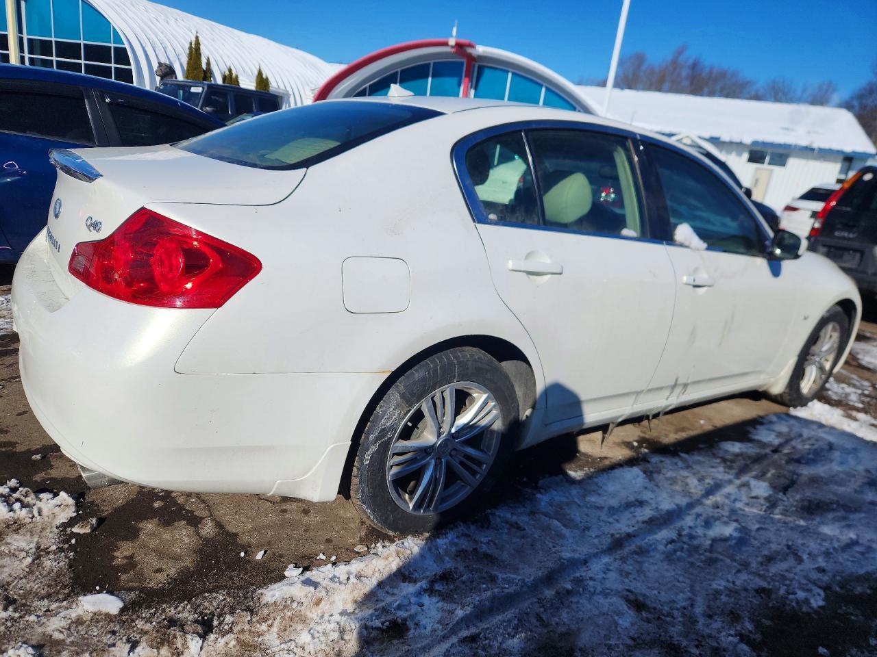 2015 INFINITI Q40