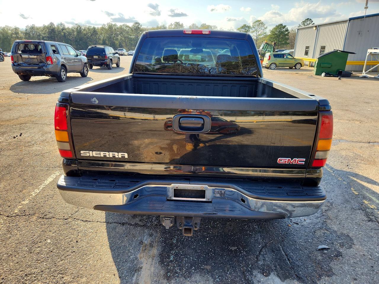 2005 GMC Sierra