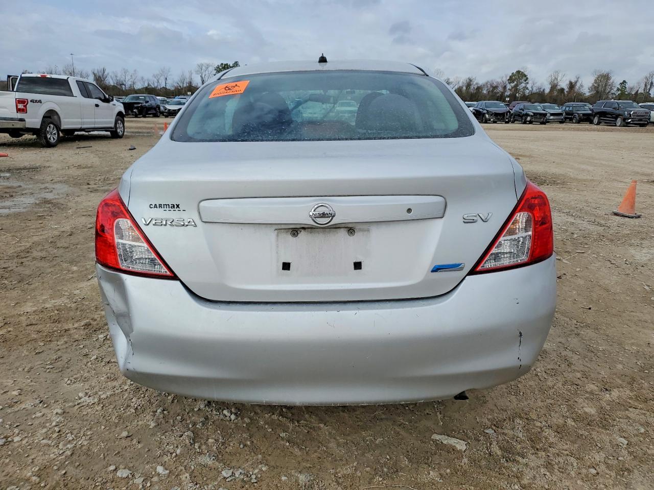 2012 NISSAN VERSA