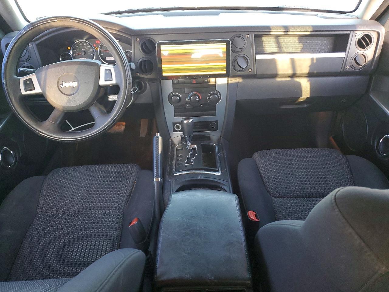 2010 JEEP Commander