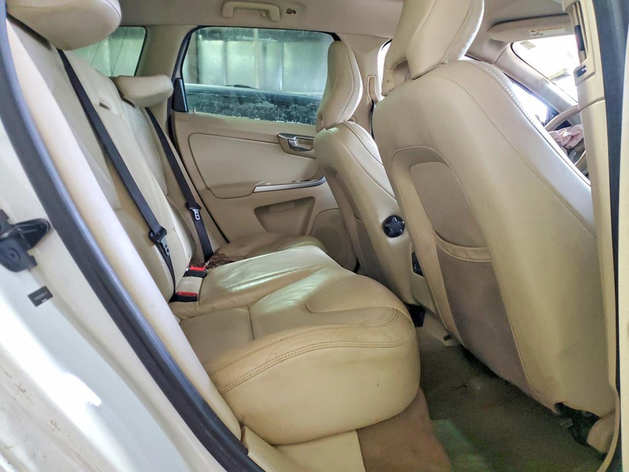 2011 VOLVO XC60