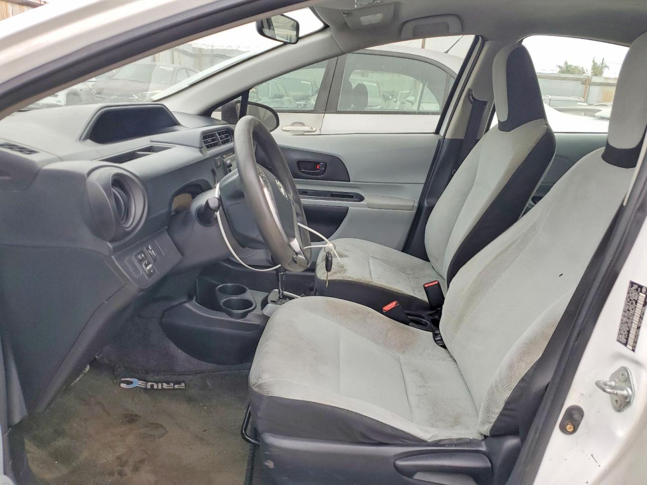 2013 TOYOTA Prius c