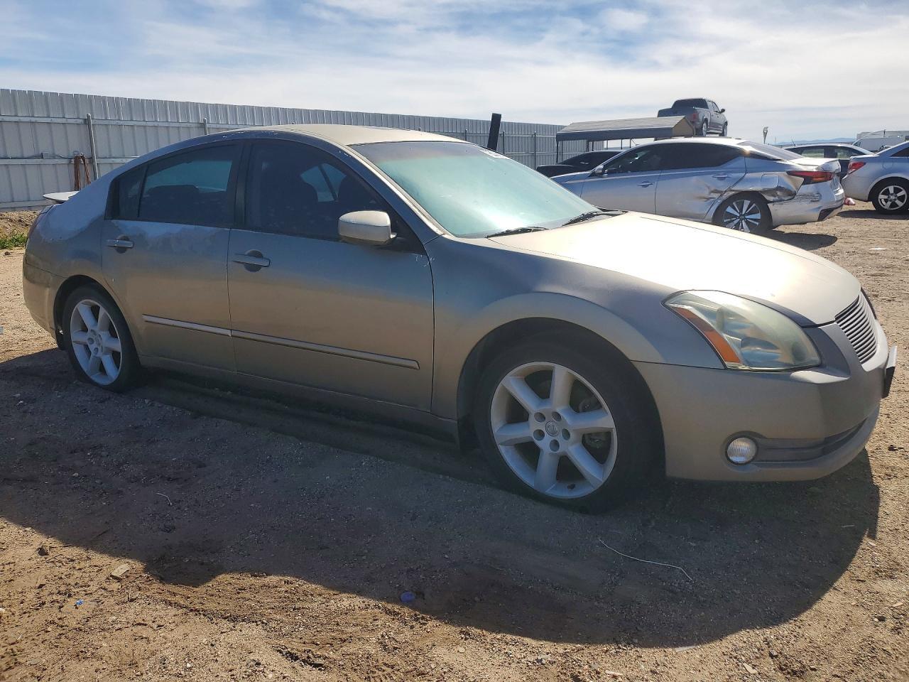 2004 NISSAN Maxima