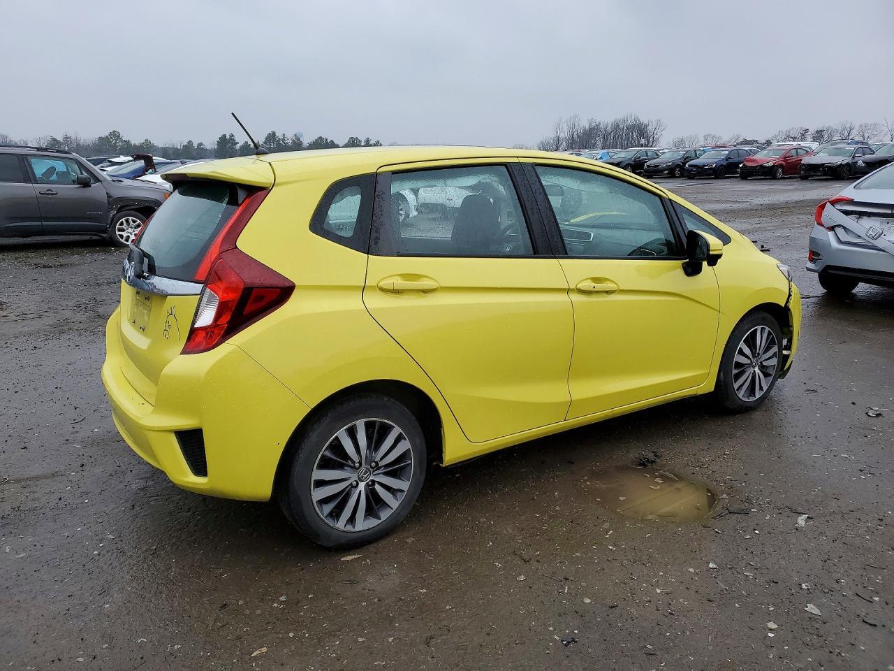 2015 HONDA FIT