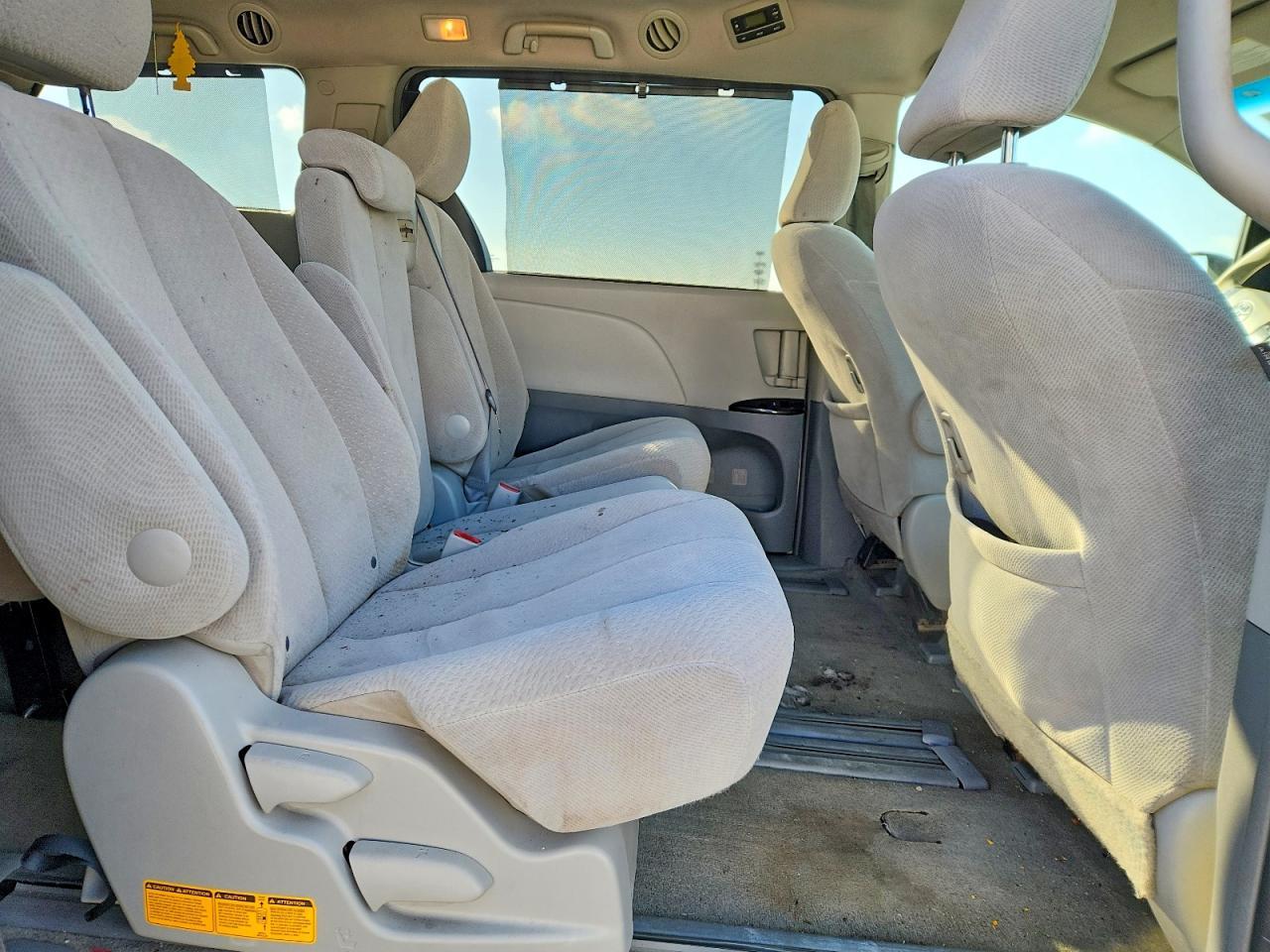 2013 TOYOTA SIENNA