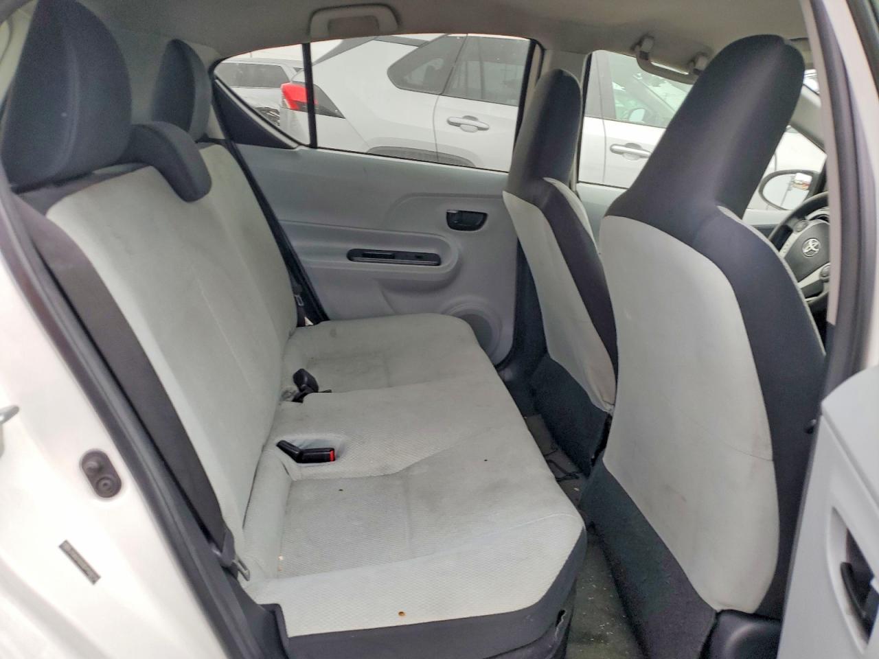 2013 TOYOTA Prius c