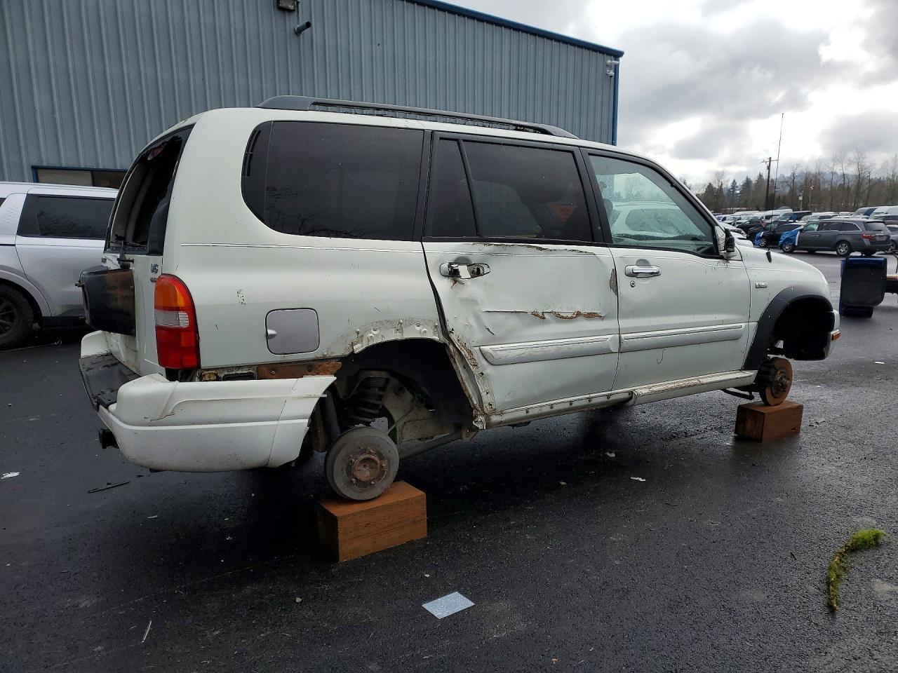 2002 SUZUKI Xl-7