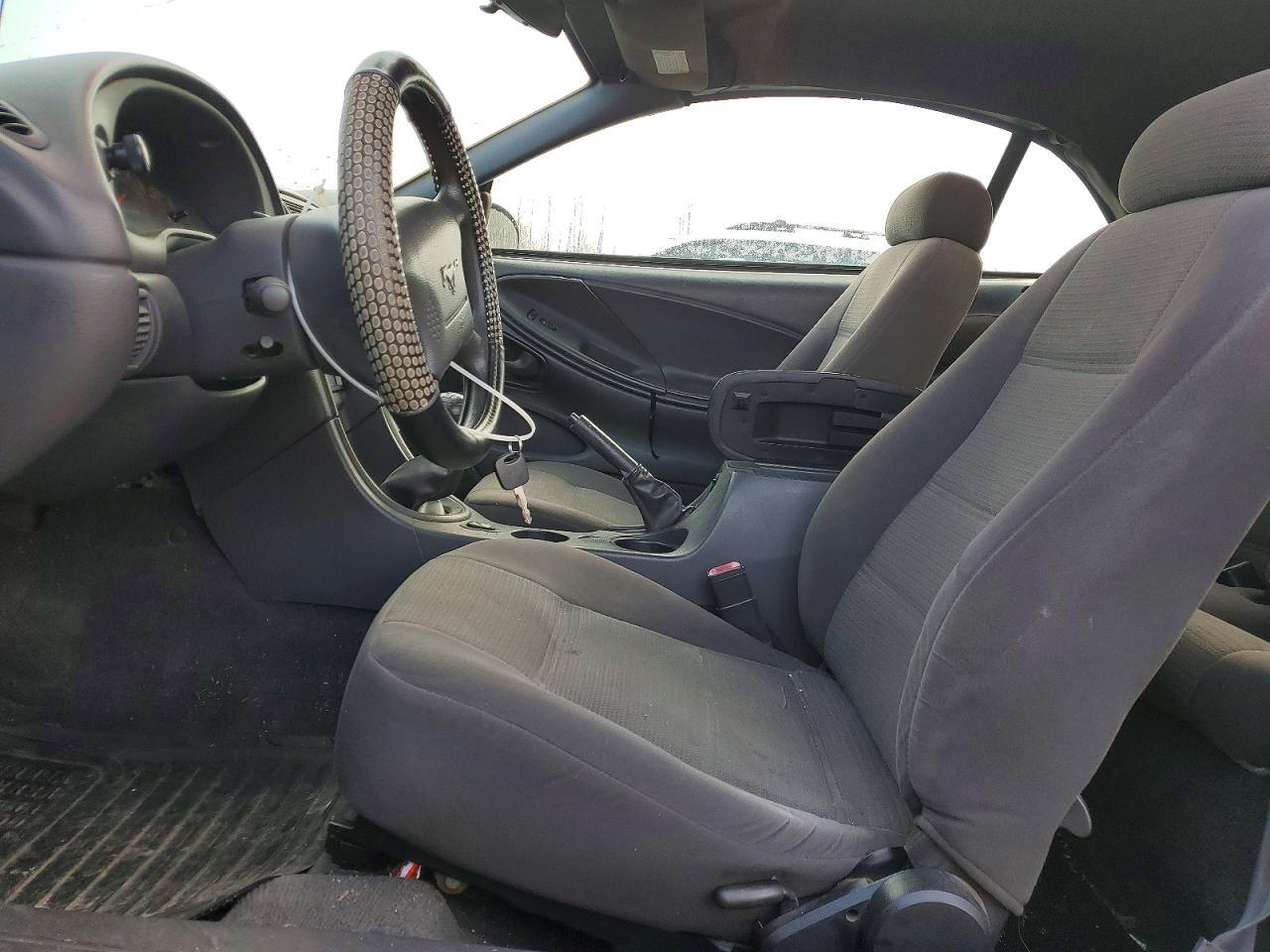 2001 FORD MUSTANG