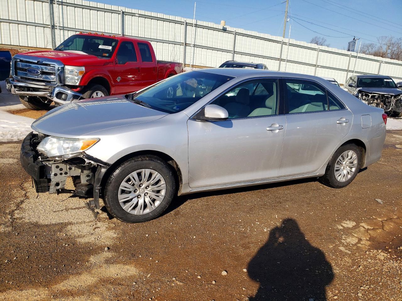 2014 TOYOTA CAMRY