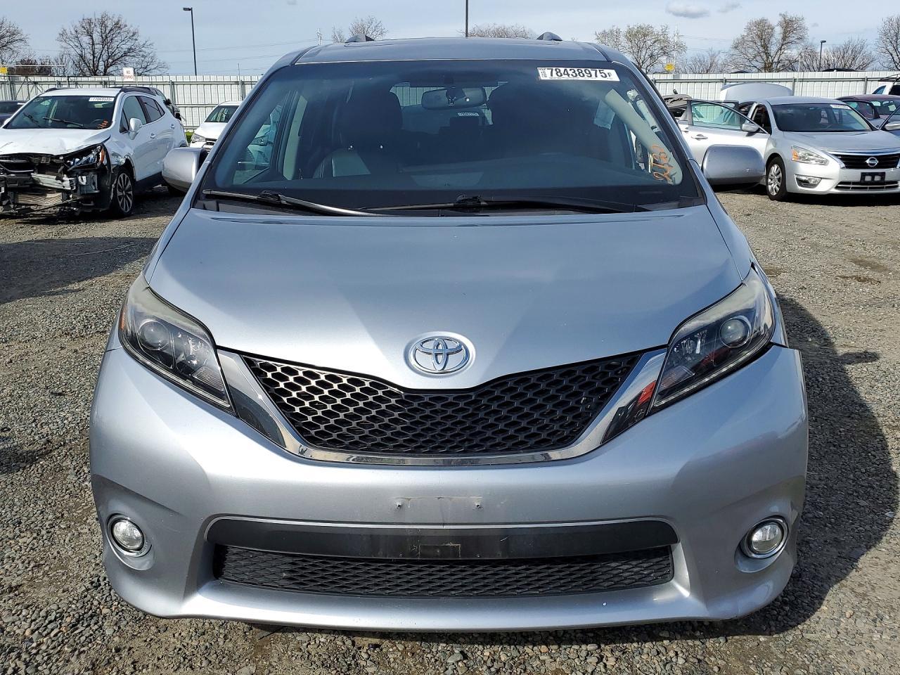 2017 TOYOTA SIENNA