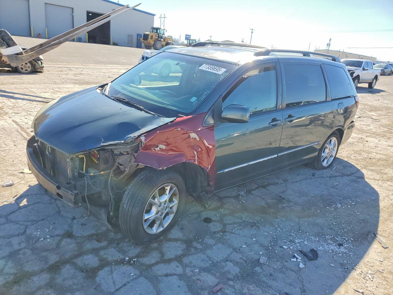 2005 TOYOTA SIENNA