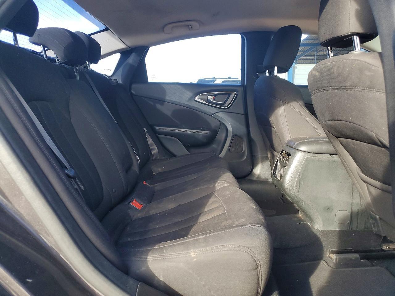 2015 CHRYSLER 200