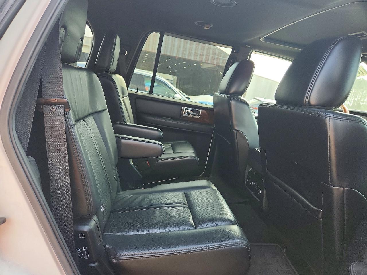 2016 LINCOLN Navigator