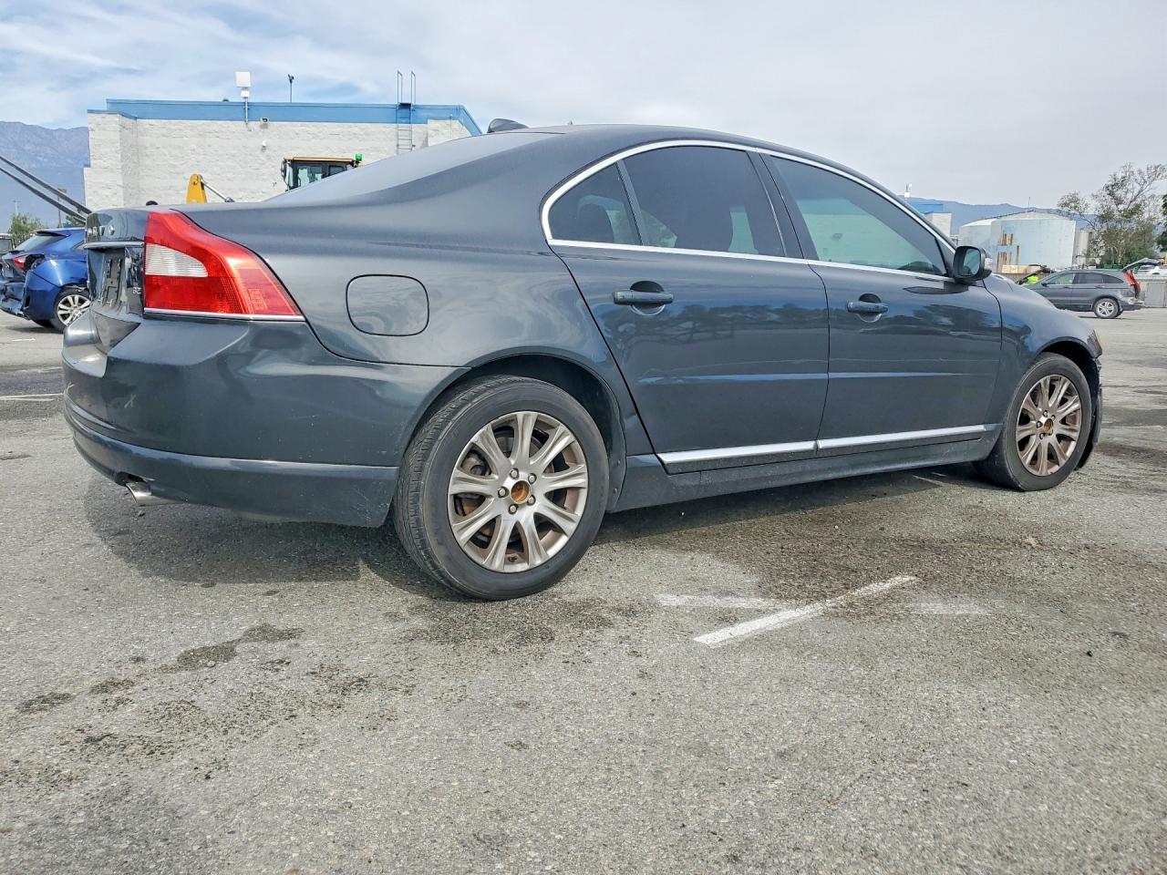 2010 VOLVO S80