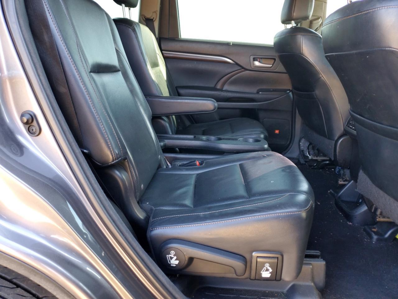 2015 TOYOTA HIGHLANDER