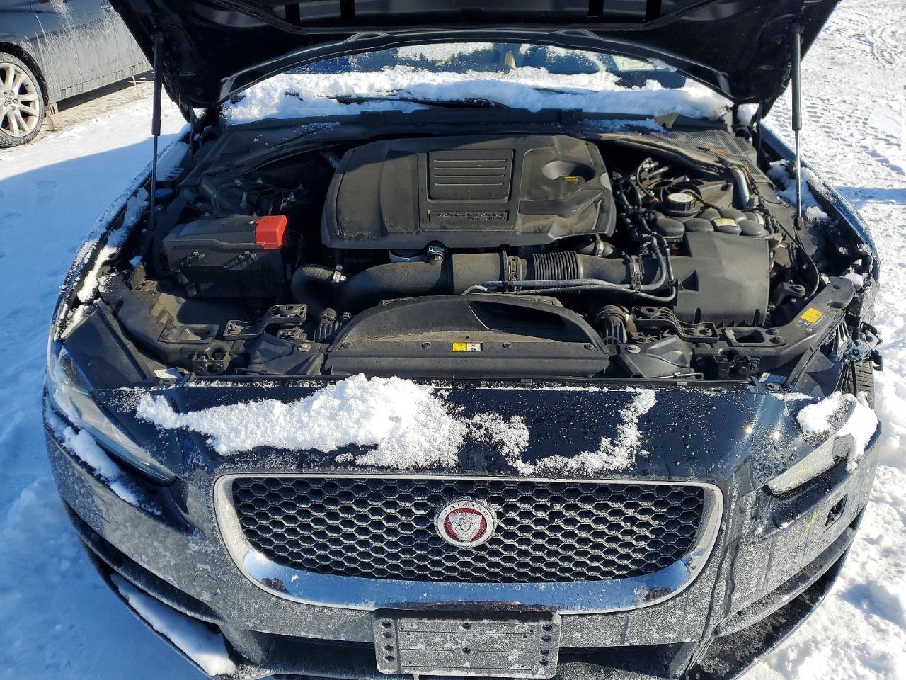 2018 JAGUAR XE