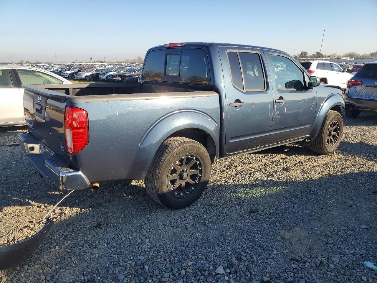 2018 NISSAN Frontier