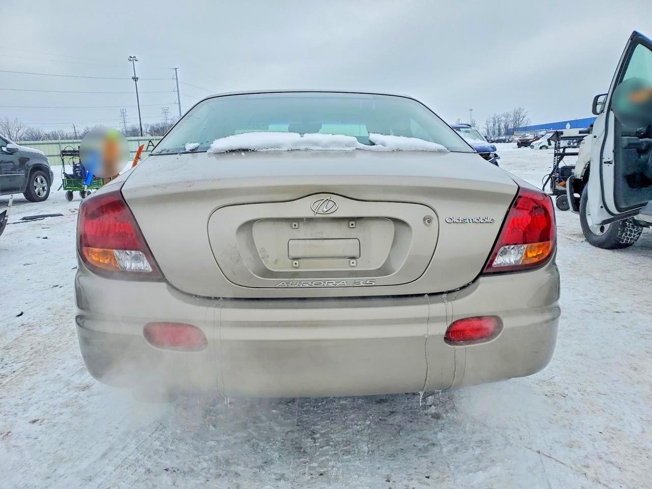 2001 OLDSMOBILE Aurora