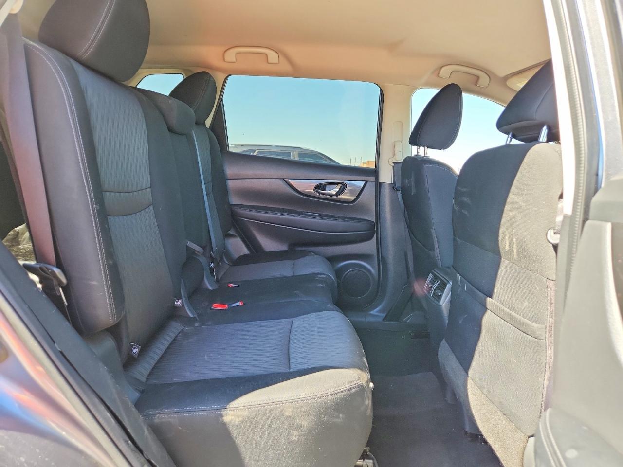 2017 NISSAN ROGUE