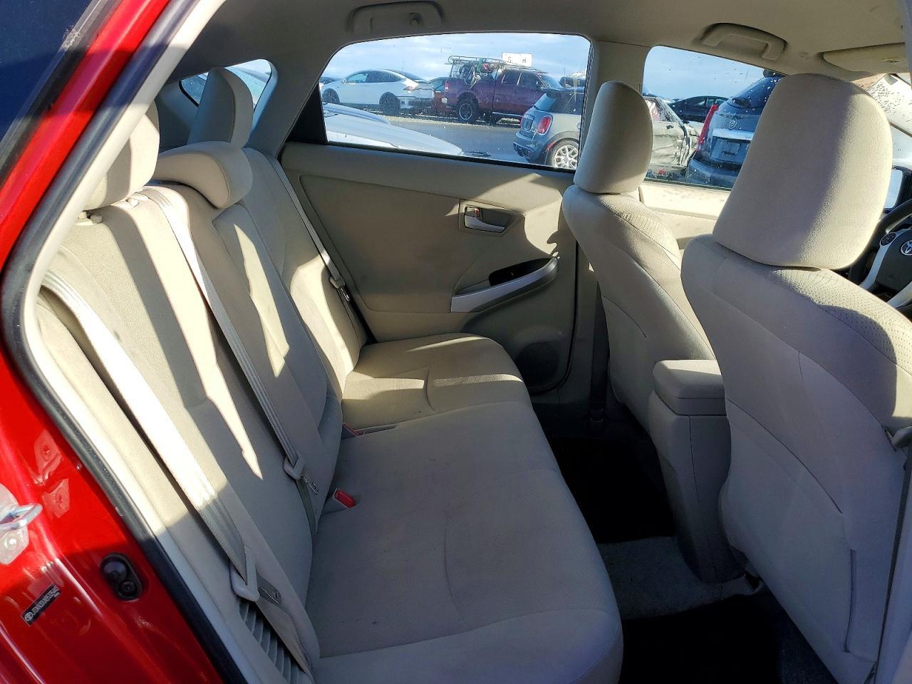 2011 TOYOTA PRIUS