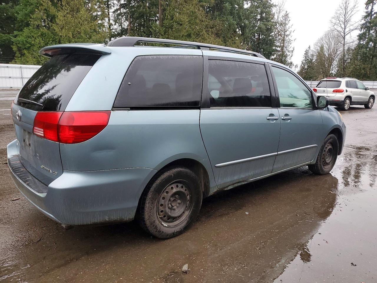 2004 TOYOTA SIENNA