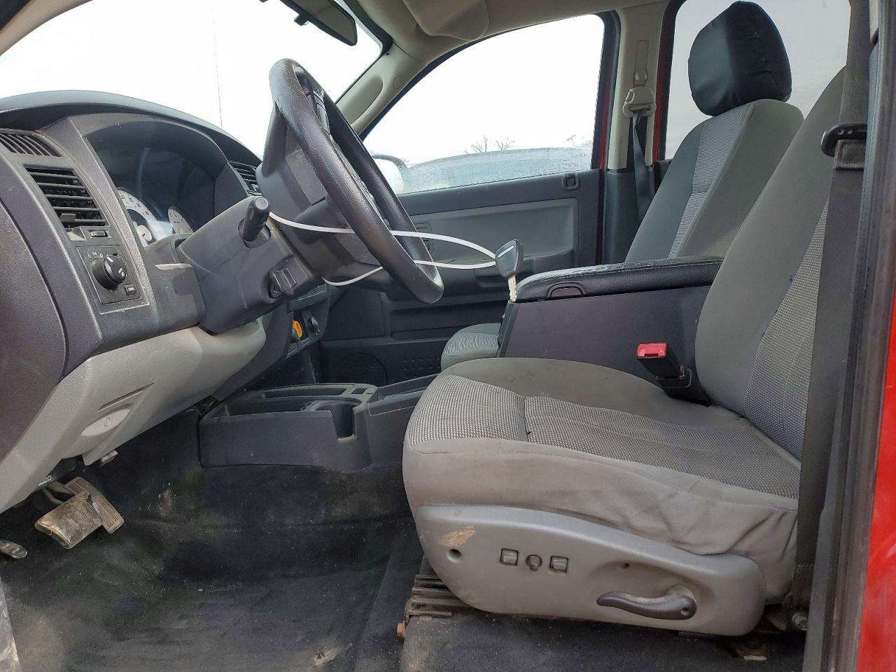 2011 DODGE Dakota
