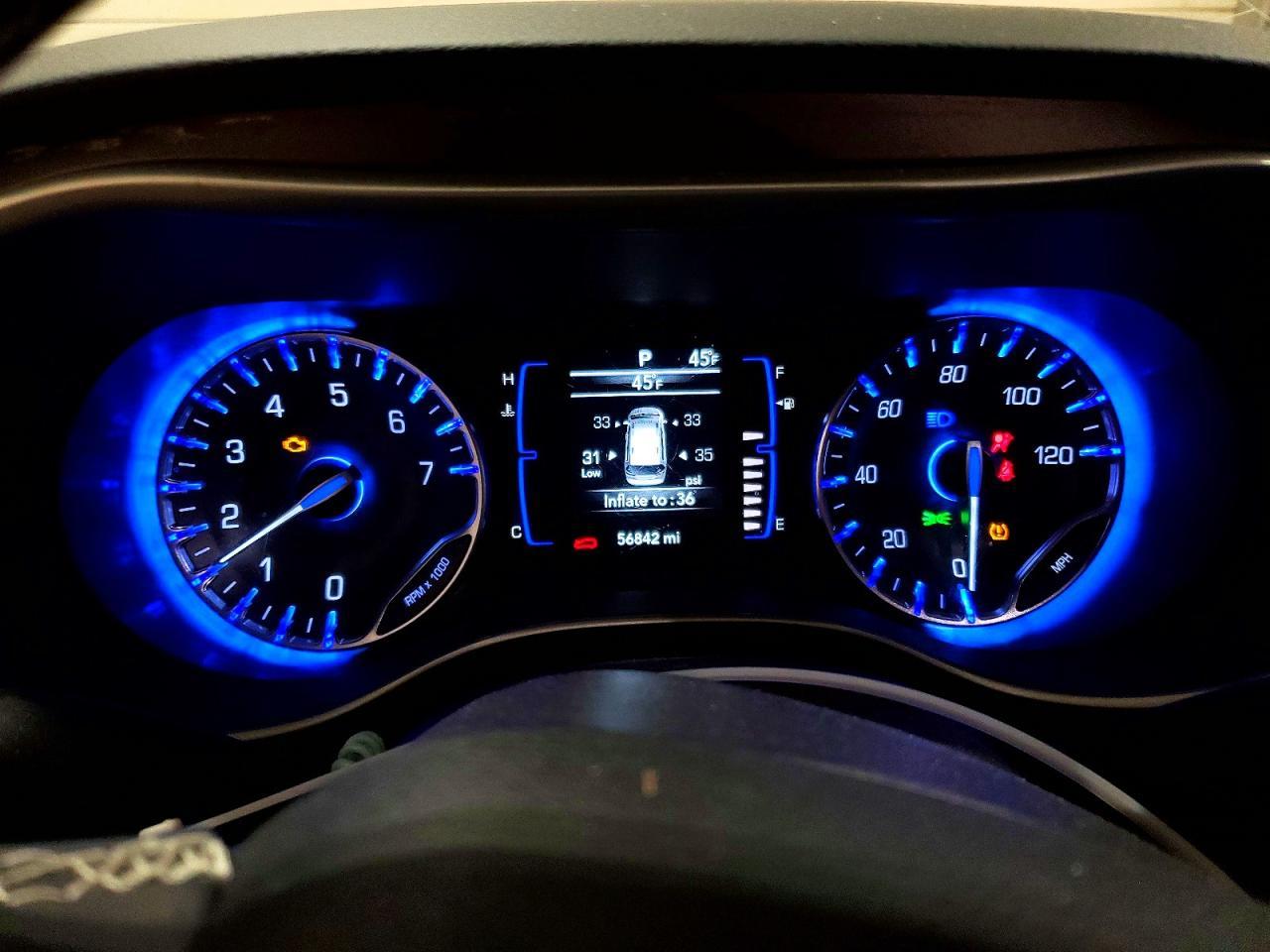 2022 CHRYSLER Voyager