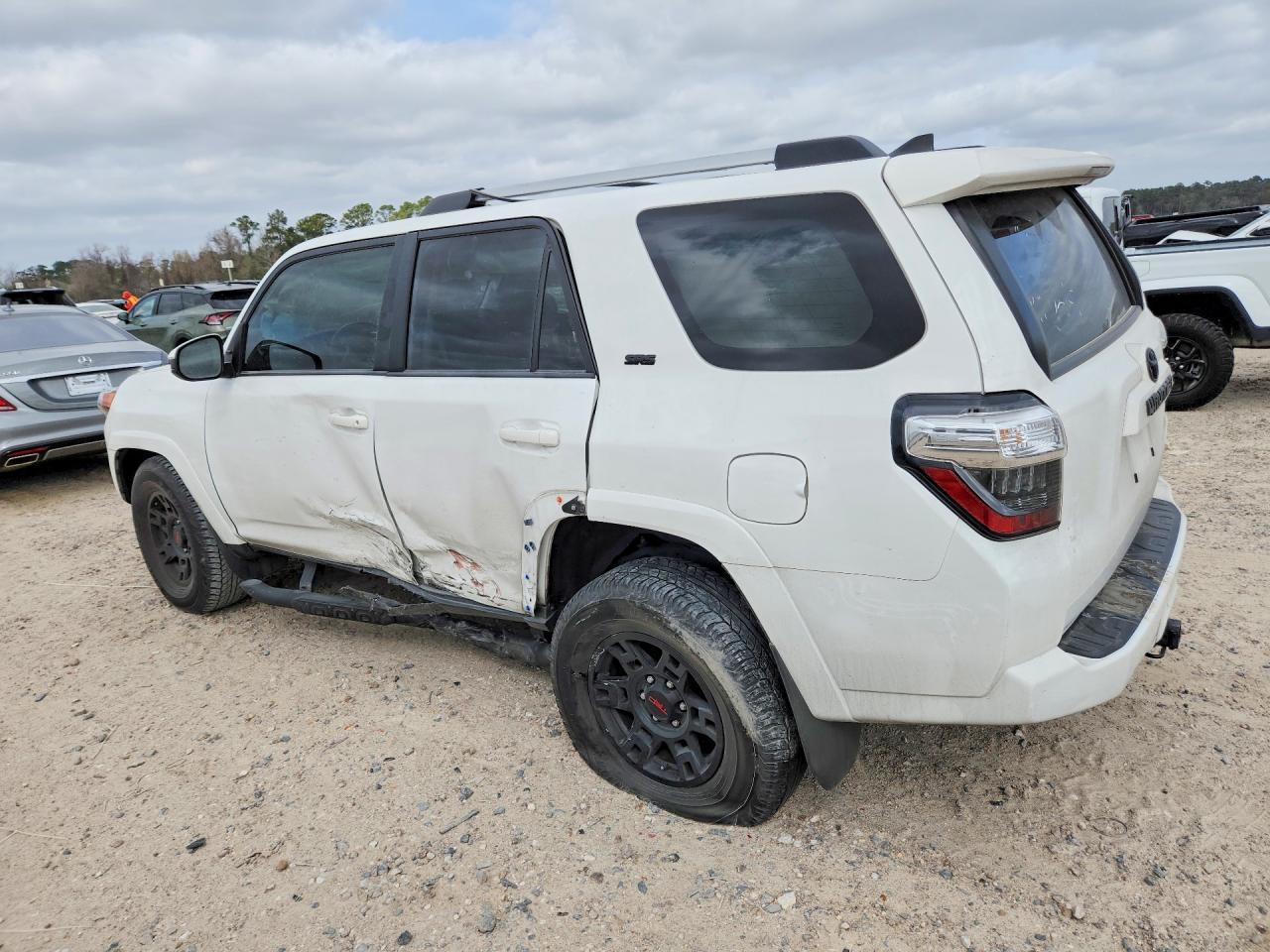 2022 TOYOTA 4Runner