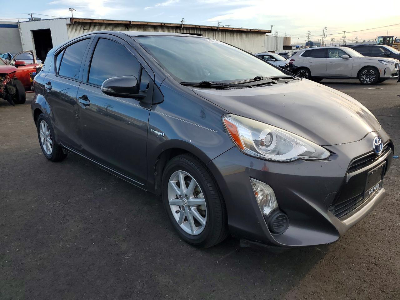 2015 TOYOTA Prius c