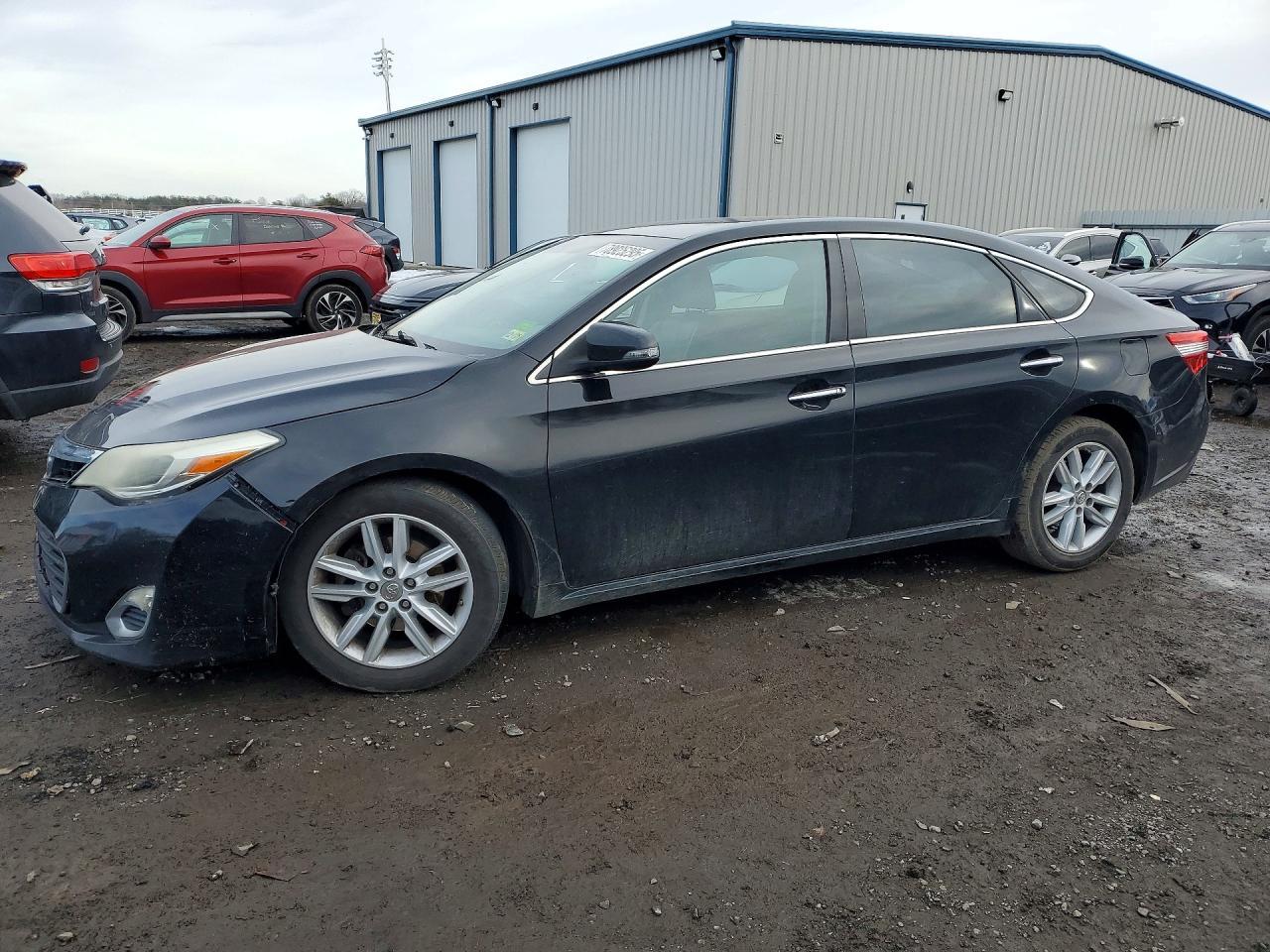 2013 TOYOTA Avalon
