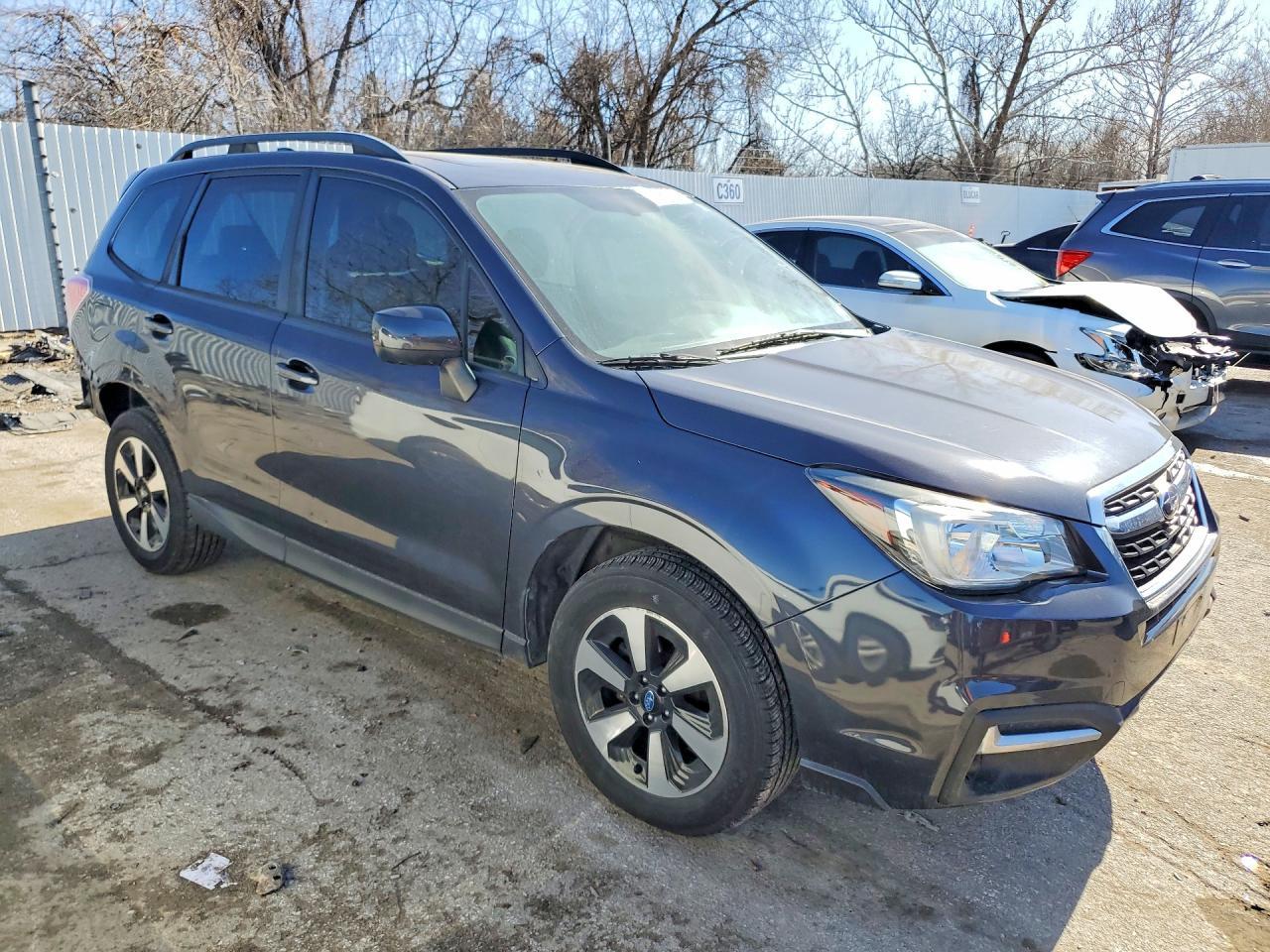 2017 SUBARU FORESTER