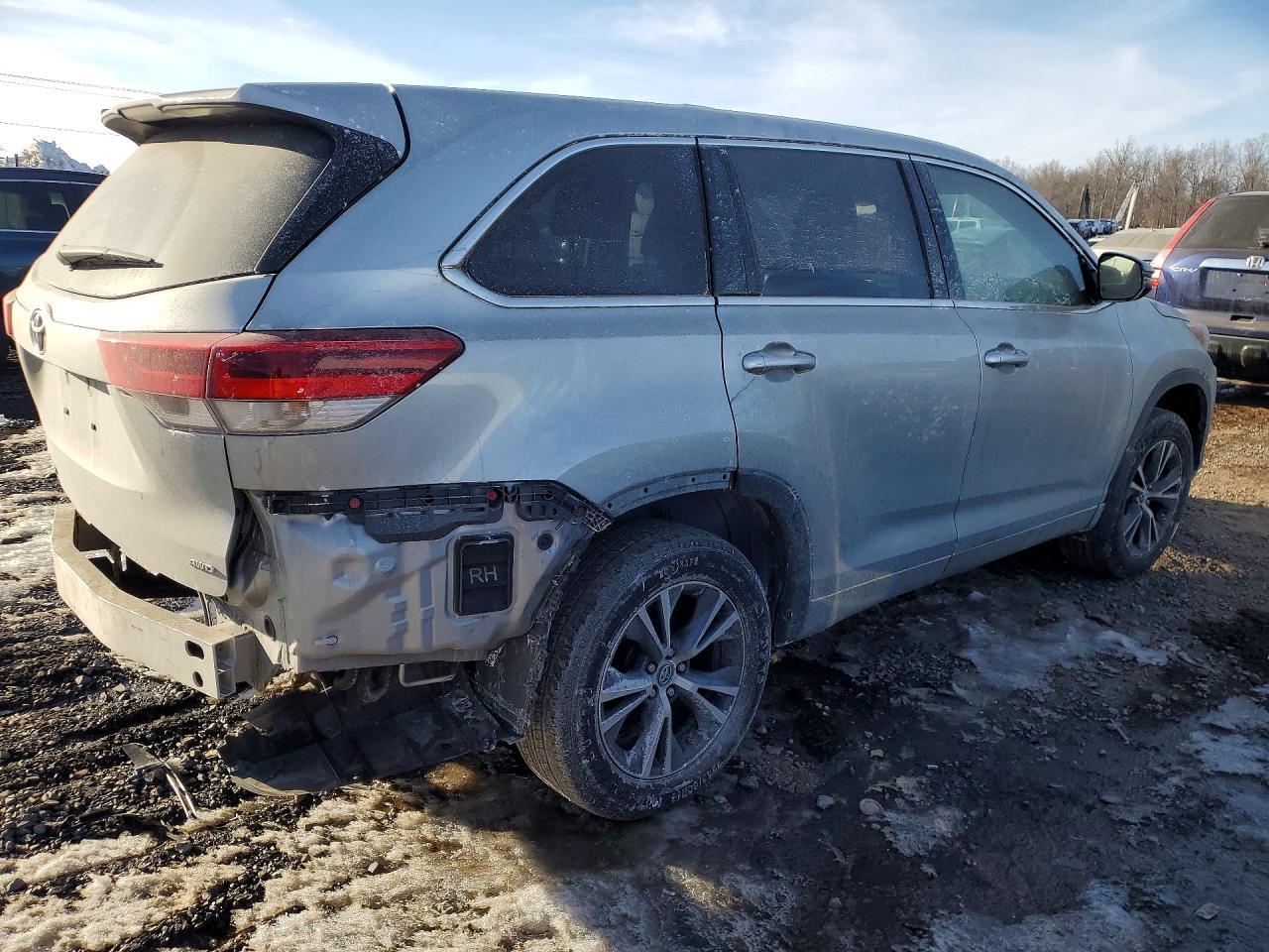 2018 TOYOTA HIGHLANDER