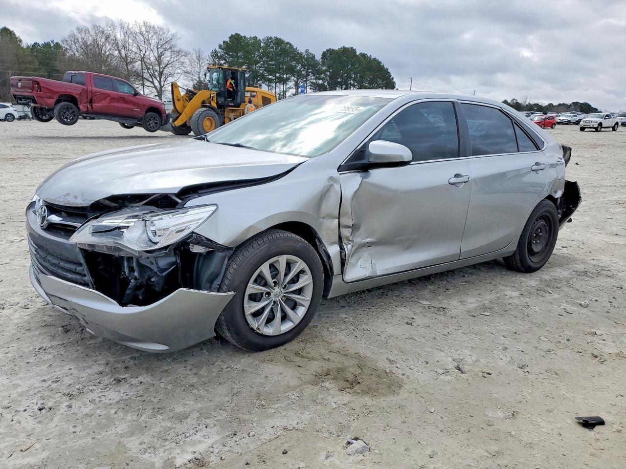 2017 TOYOTA CAMRY