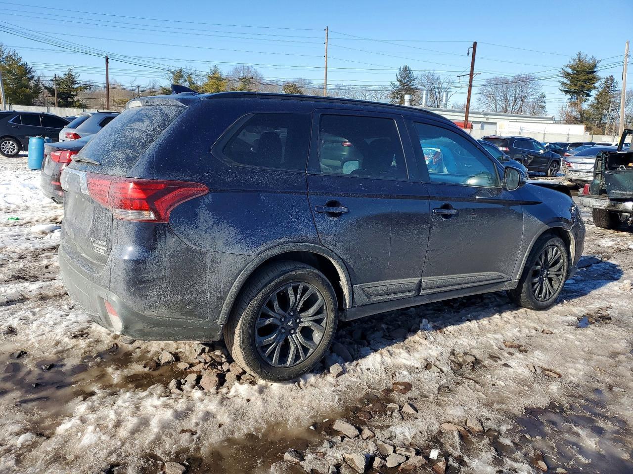 2018 MITSUBISHI outlander