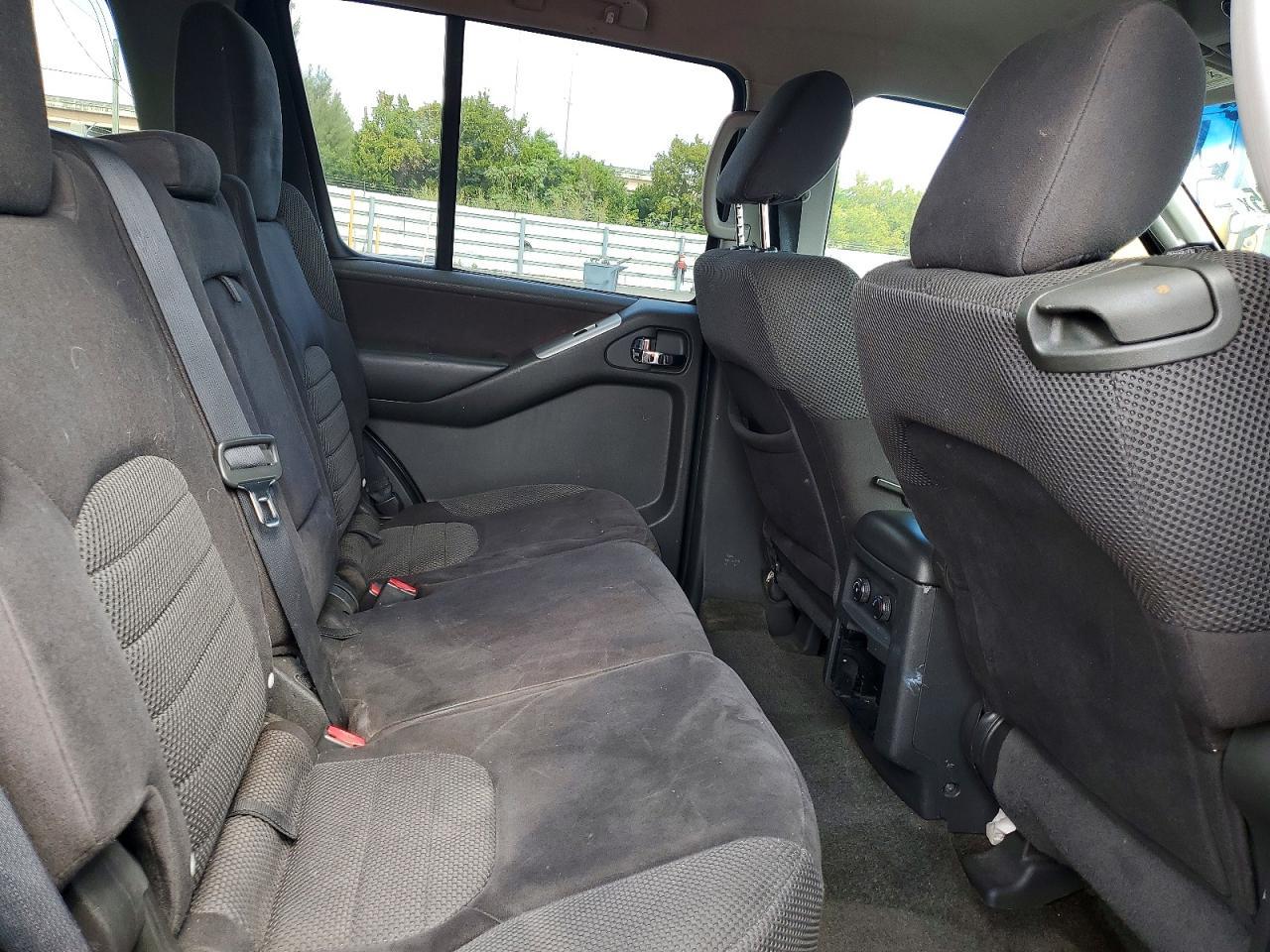 2012 NISSAN PATHFINDER