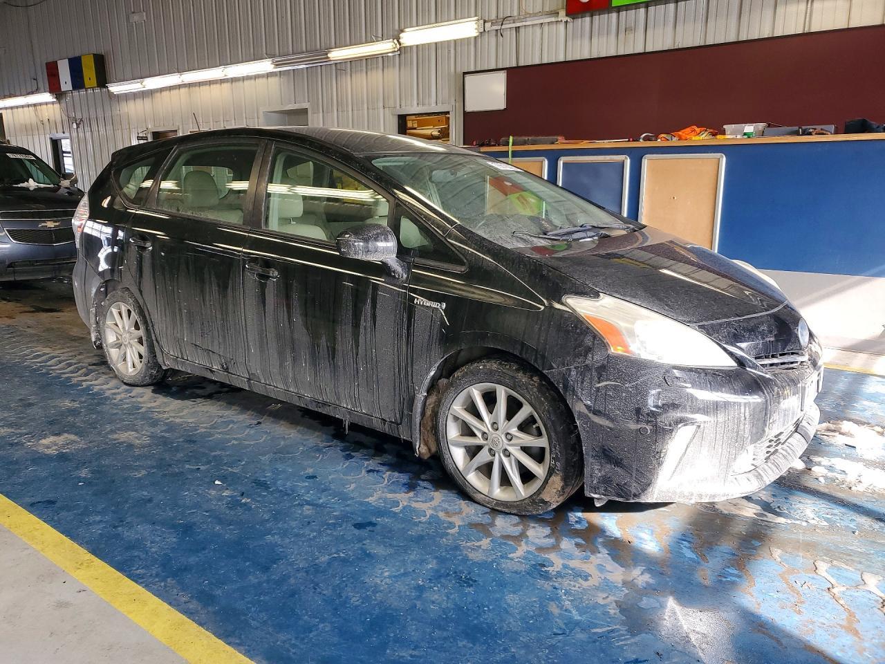 2012 TOYOTA PRIUS V