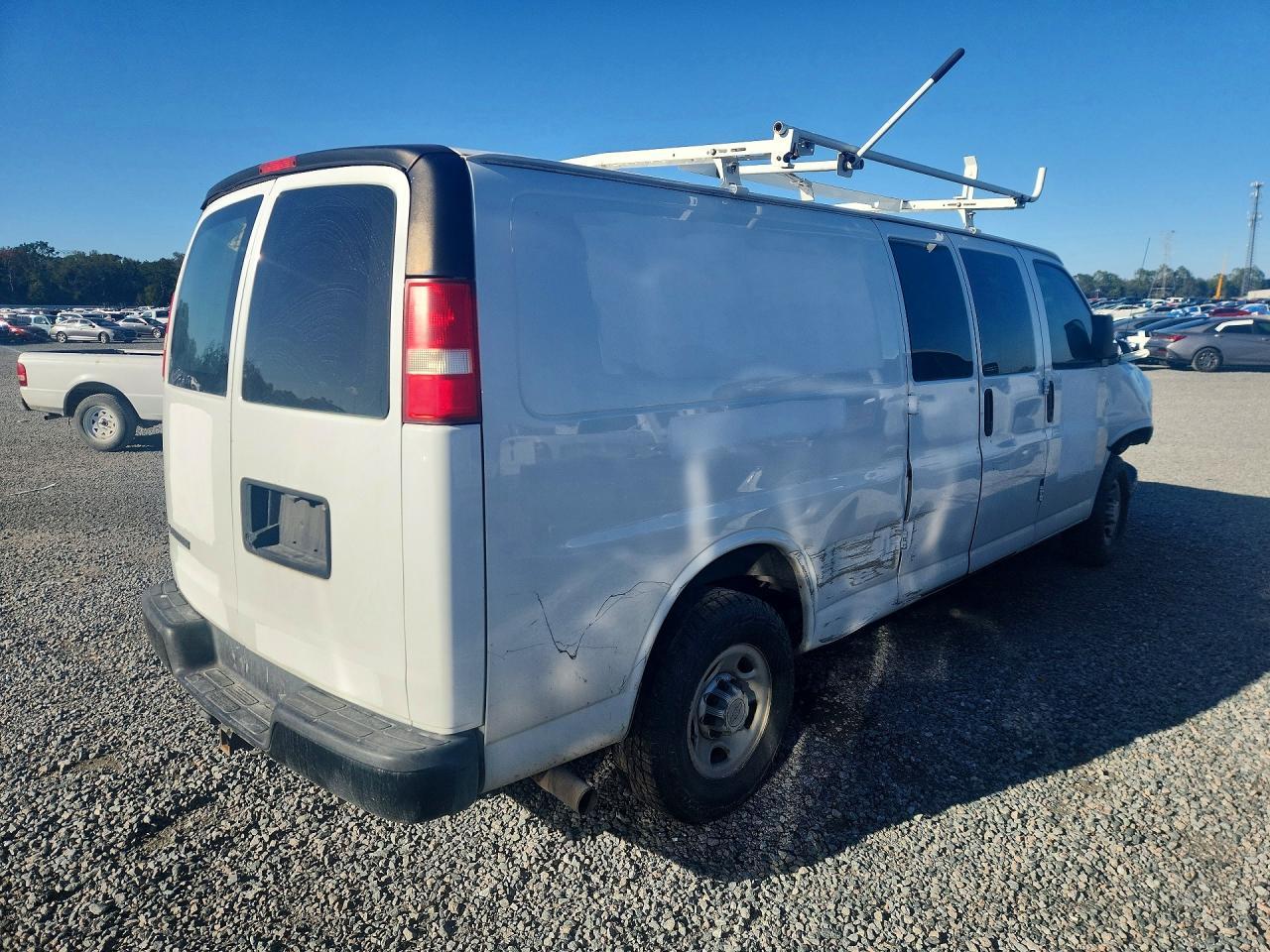 2017 CHEVROLET EXPRESS 2500