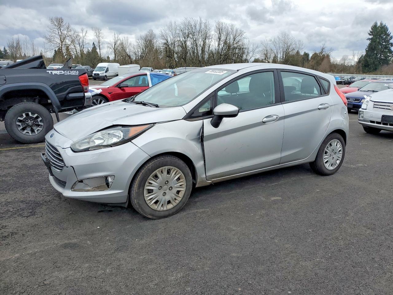2016 FORD Fiesta