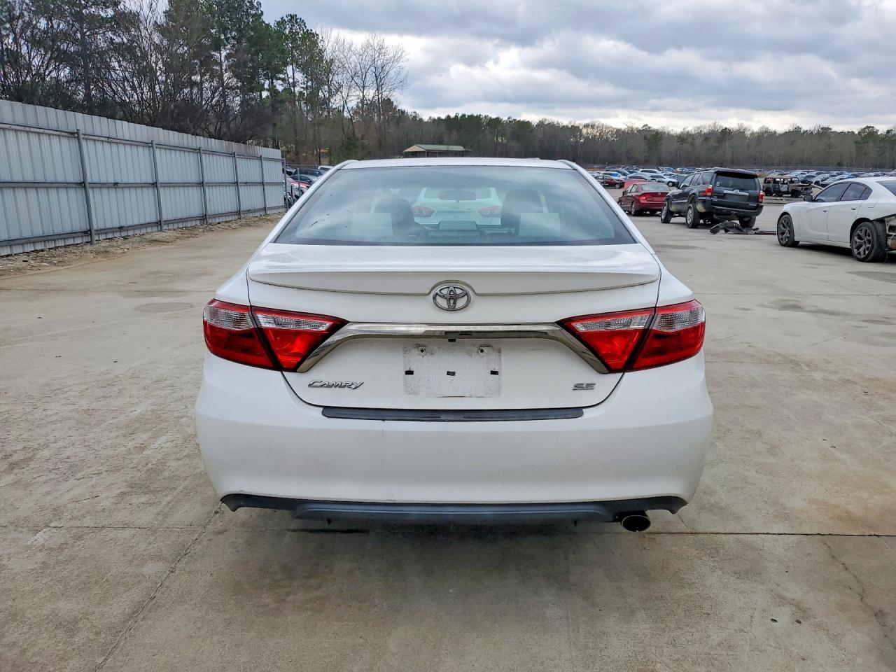 2015 TOYOTA CAMRY