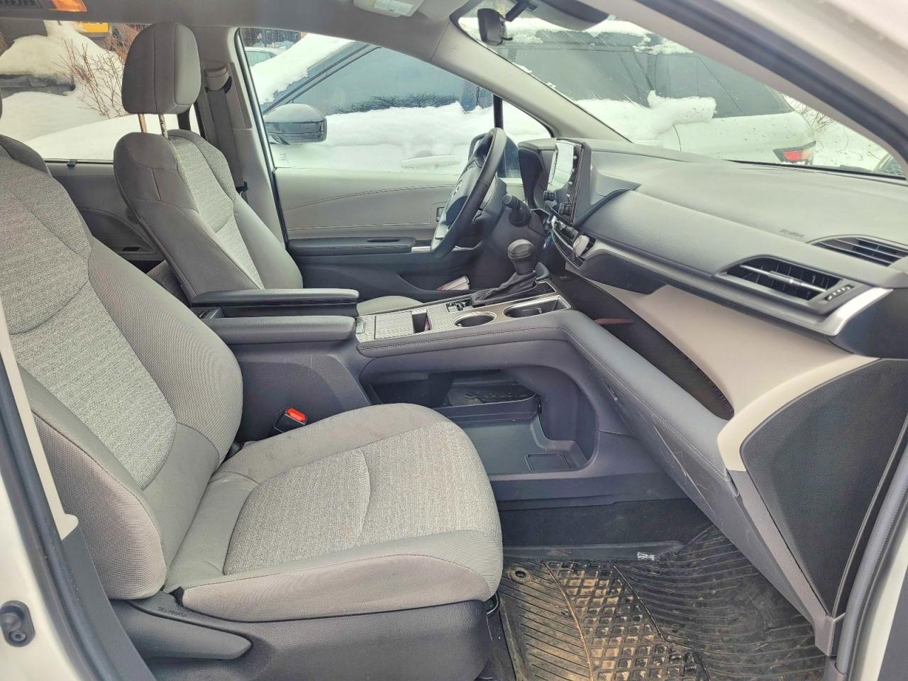 2024 TOYOTA SIENNA