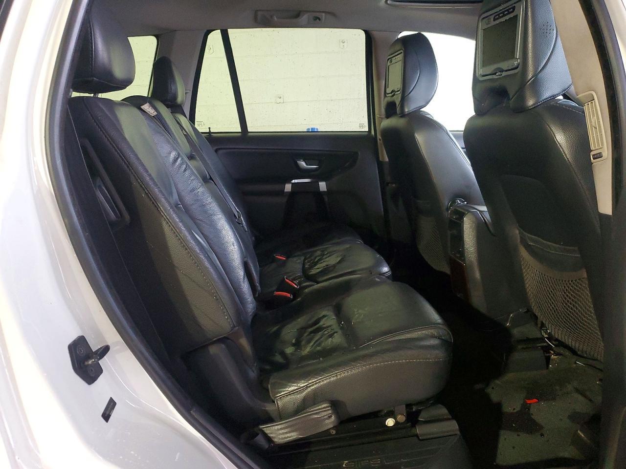 2010 VOLVO XC90