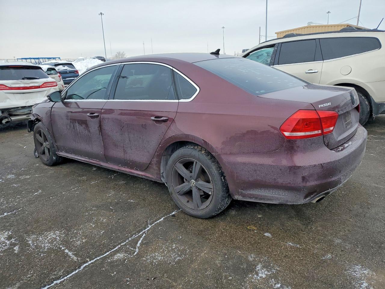 2012 VOLKSWAGEN Passat