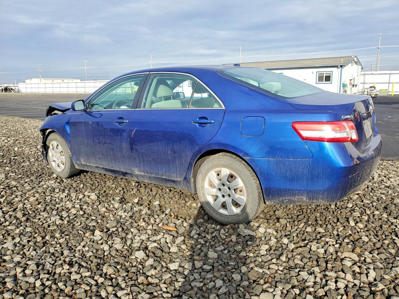 2011 TOYOTA CAMRY