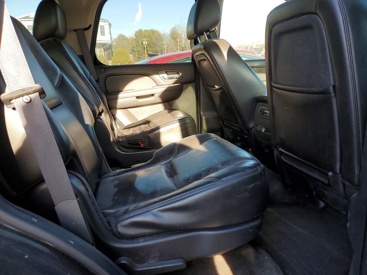 2011 CHEVROLET Tahoe