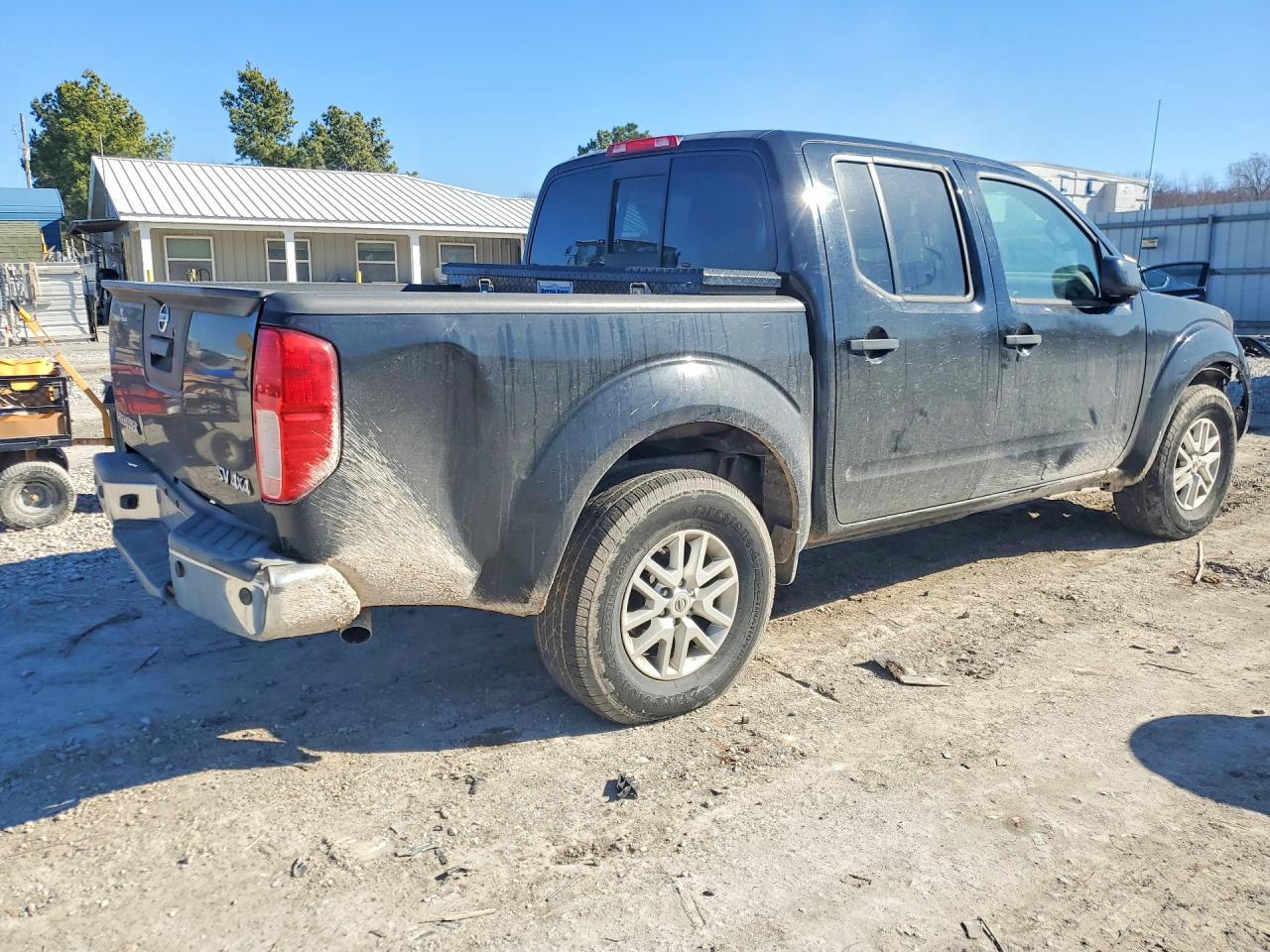 2015 NISSAN Frontier
