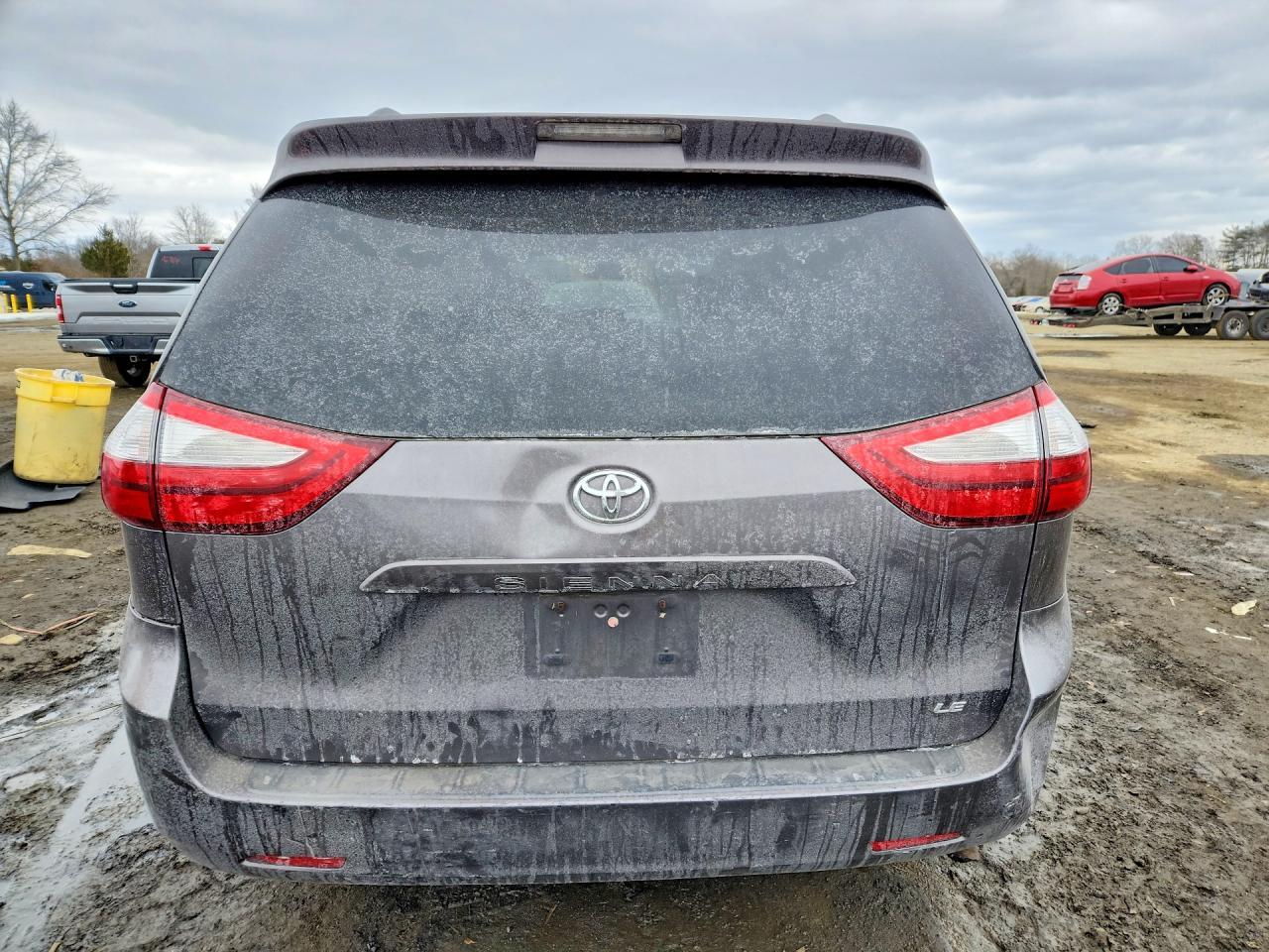 2015 TOYOTA SIENNA