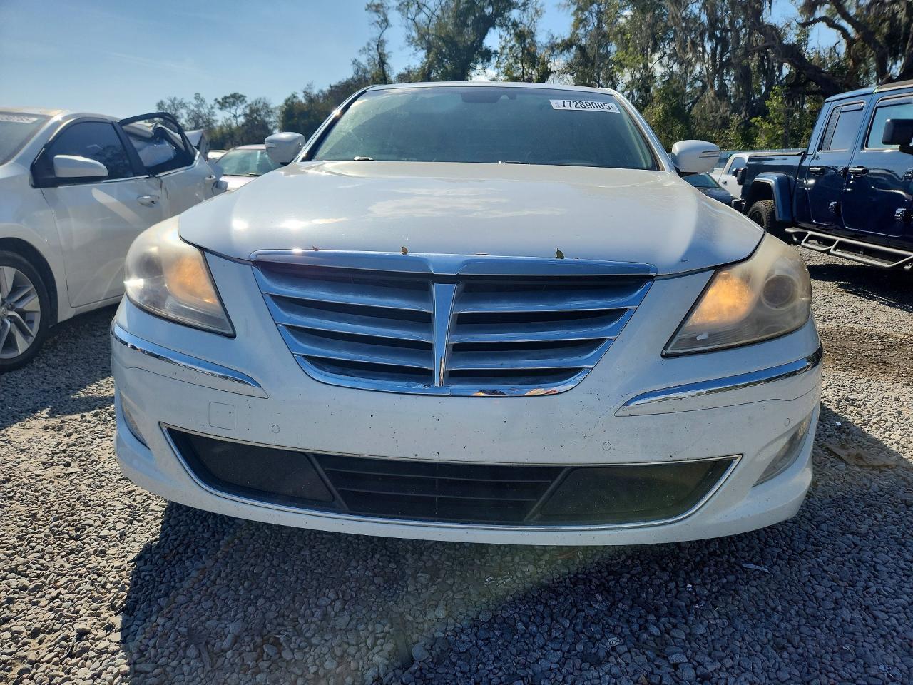 2013 HYUNDAI GENESIS