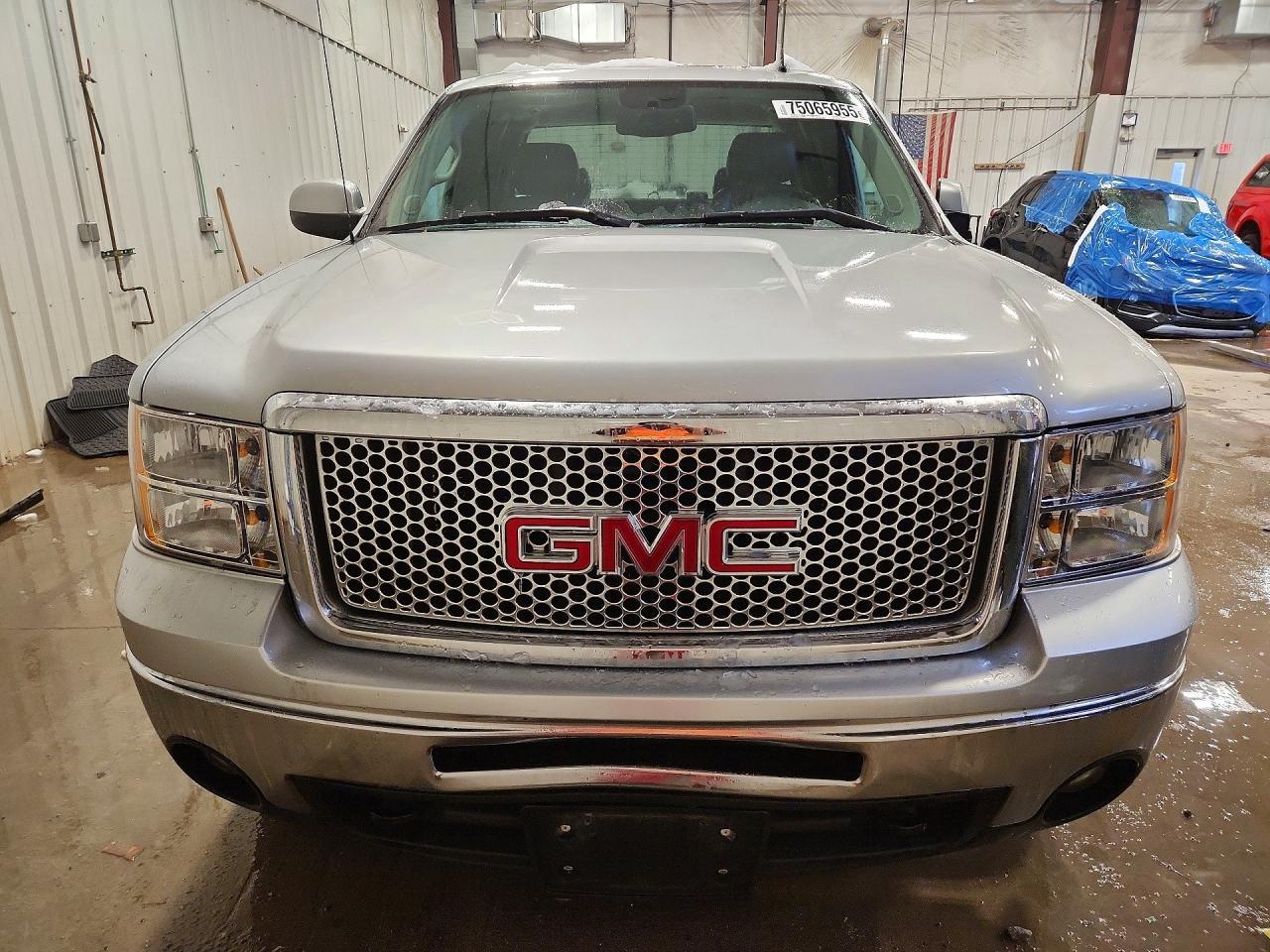 2013 GMC Sierra