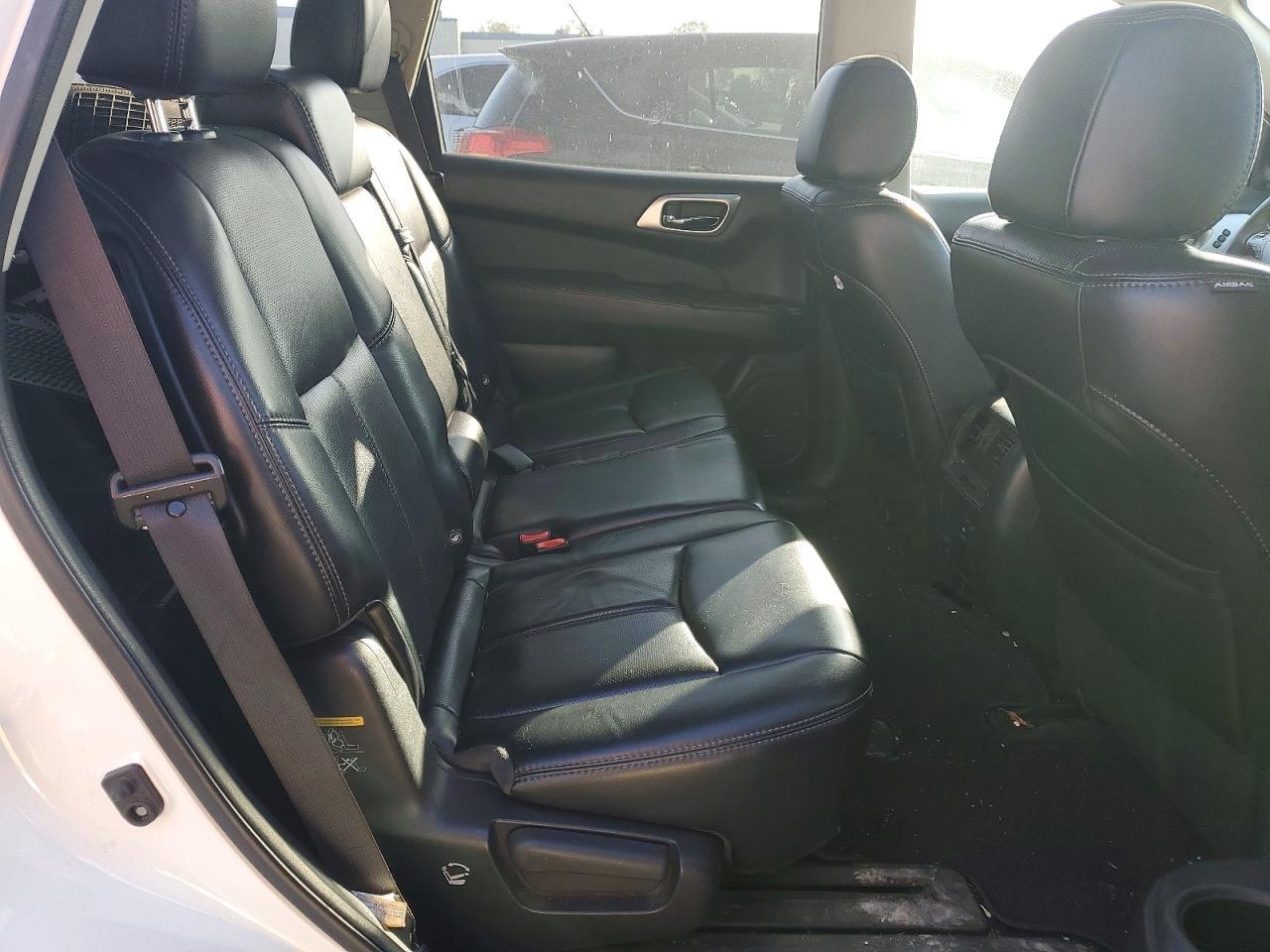 2017 NISSAN PATHFINDER
