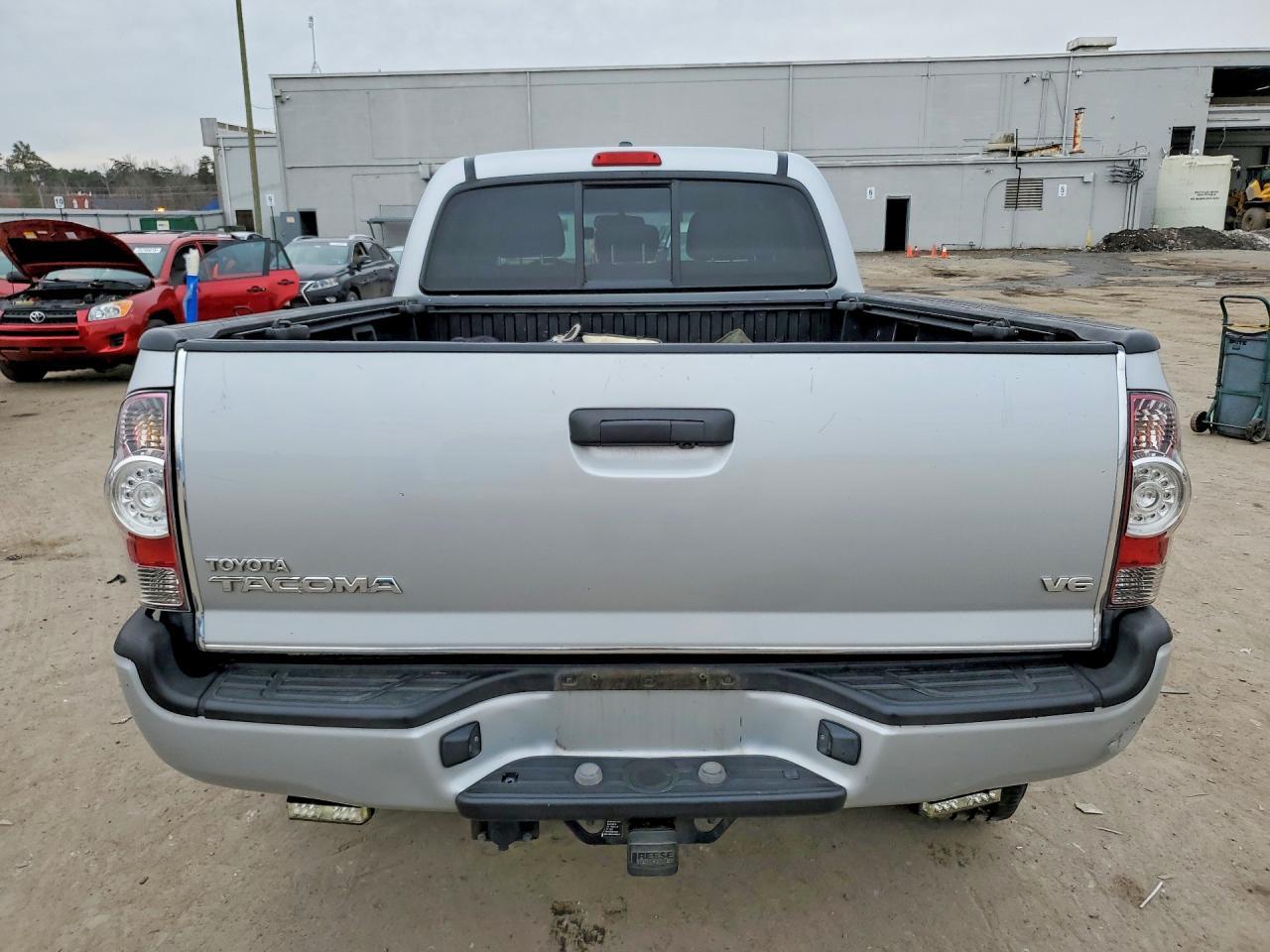 2011 TOYOTA TACOMA